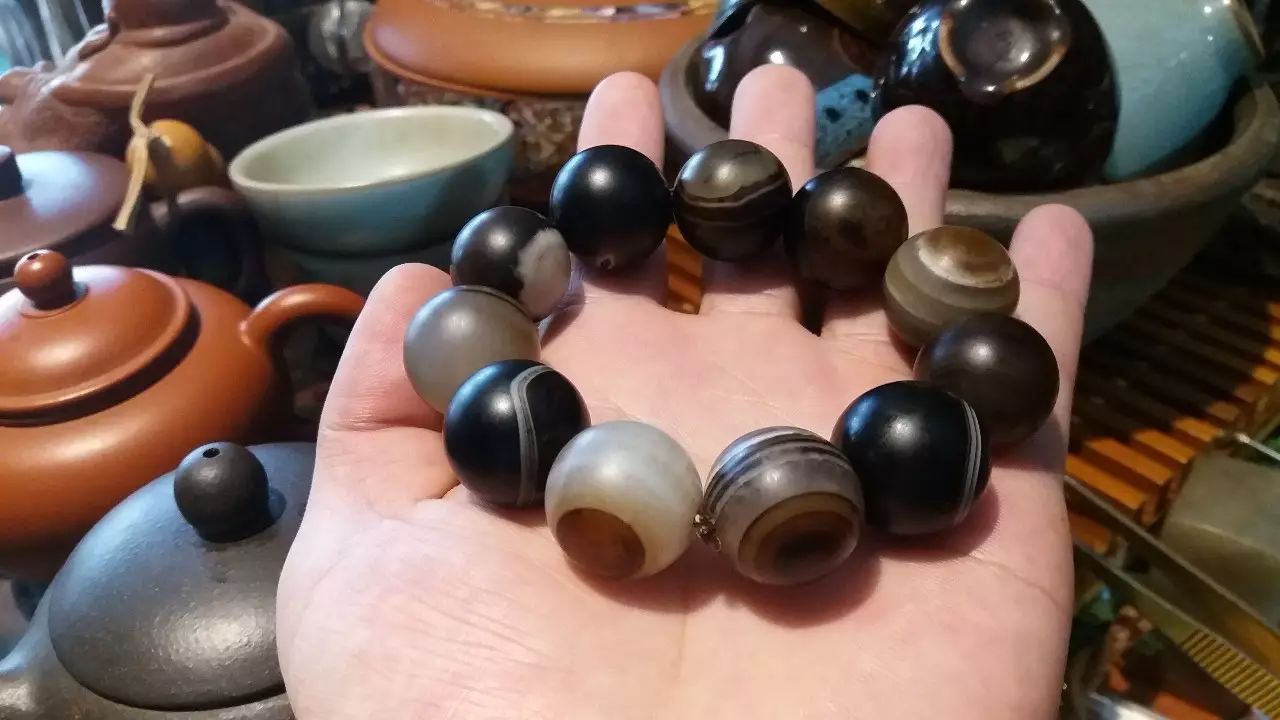 玛瑙属于什么类型的文玩,玛瑙属于什么物质