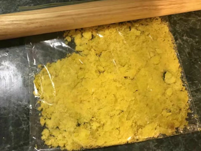 省下的不只机票，香港半岛酒家金沙流心奶黄月饼，看着就流口水！