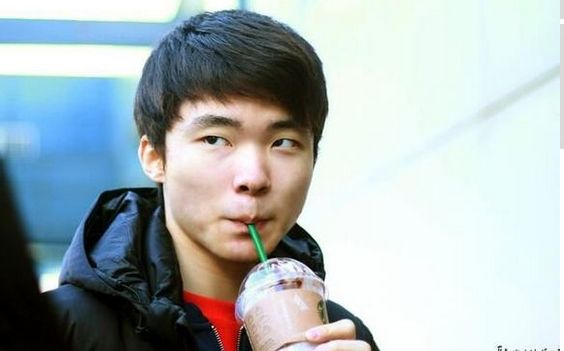 skt剑姬冠军皮肤是谁的,版本更新剑姬削弱