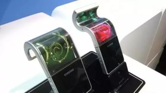 SSSSOLED是什么鬼？这家神奇的公司要用它做卷屏手机……