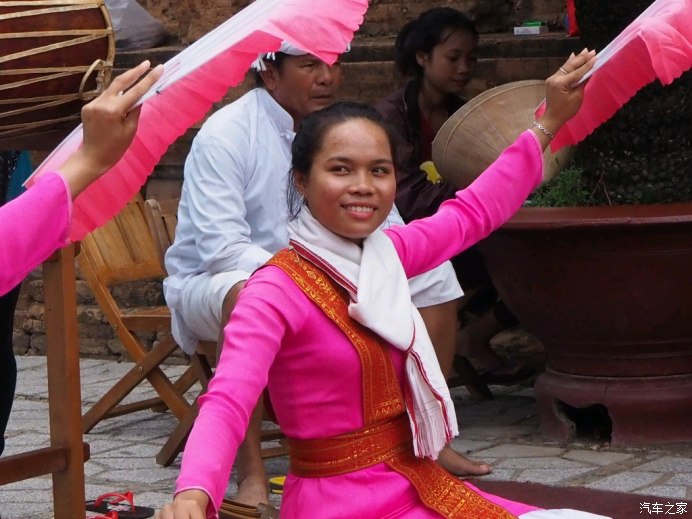 古迹寻访越南芽庄占婆塔,探索越南神秘长发村