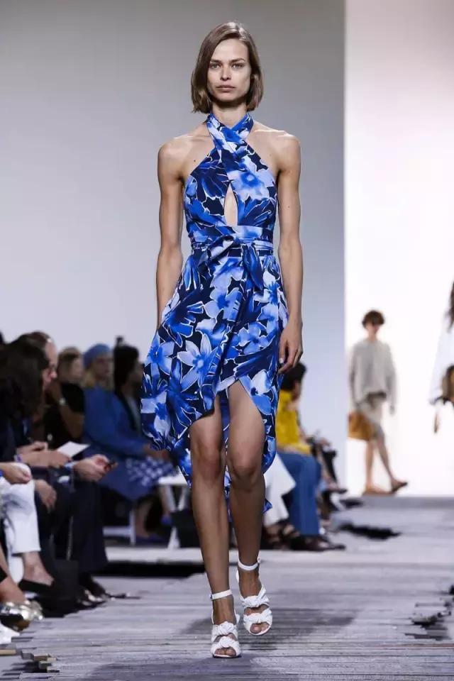 带货女王杨幂又出新花样了,杨幂私服带货