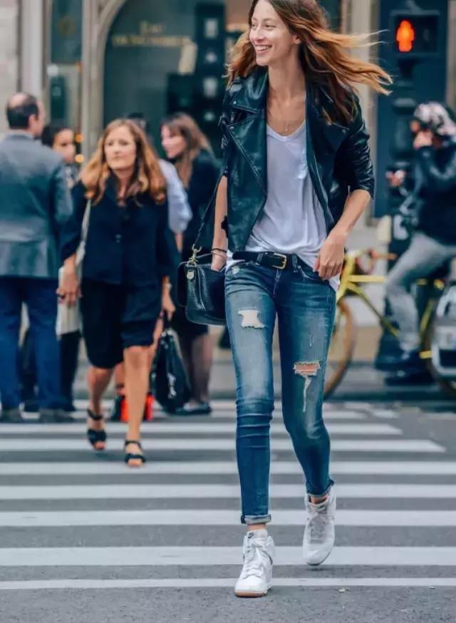 2021什么小白鞋经典又时尚女,小白鞋与运动鞋哪款比较时尚百搭