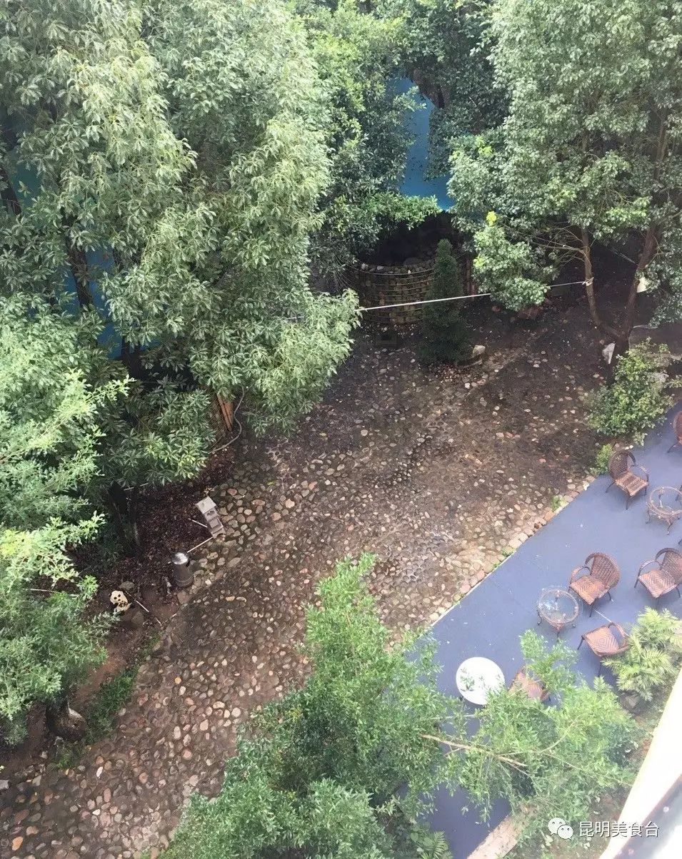 云南最神秘的六个野温泉，峡谷弥漫雾气小鱼咬脚，车底盘常常被刮