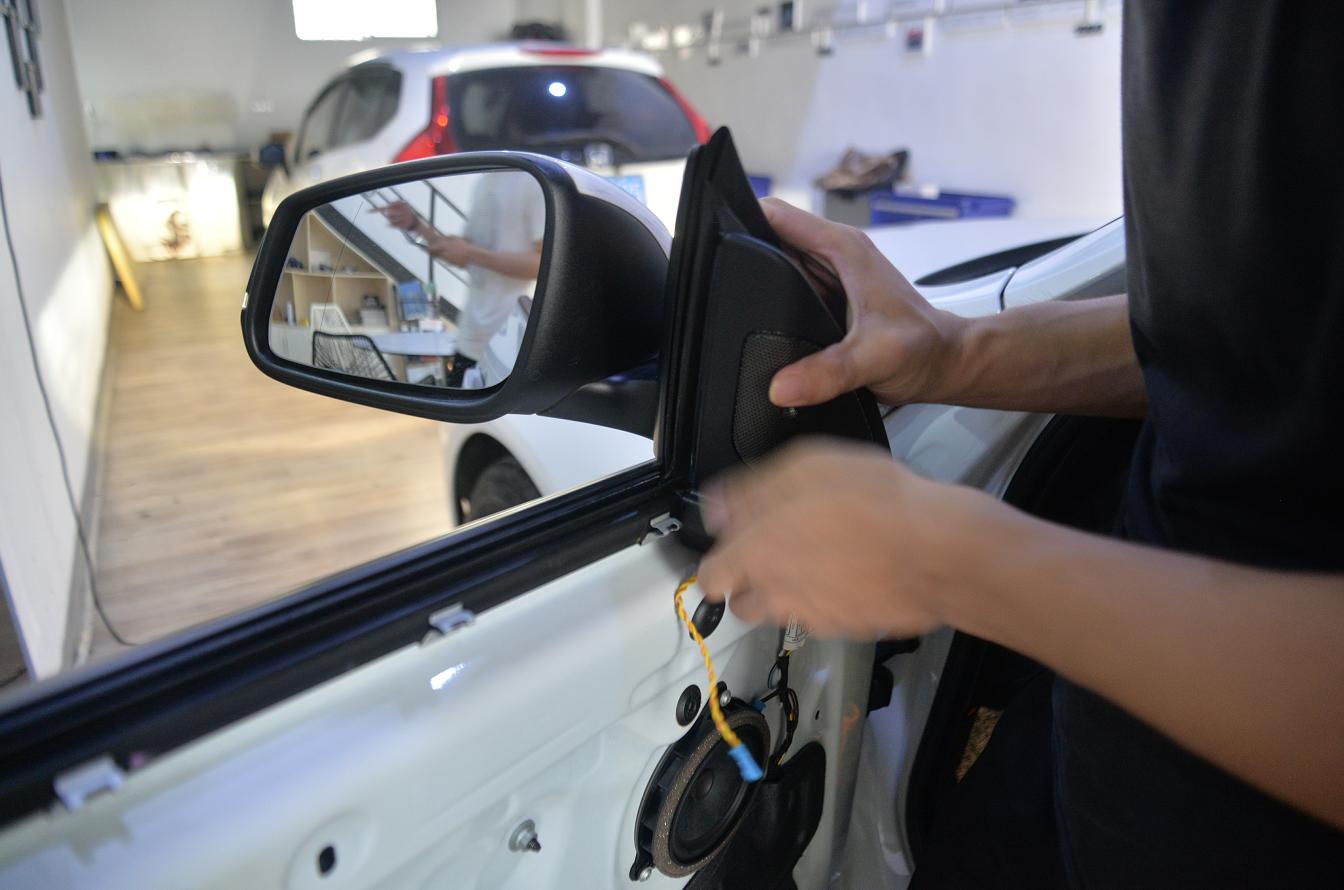 宝马3系gt安装360全景教程,宝马3系加哈曼高音喇叭