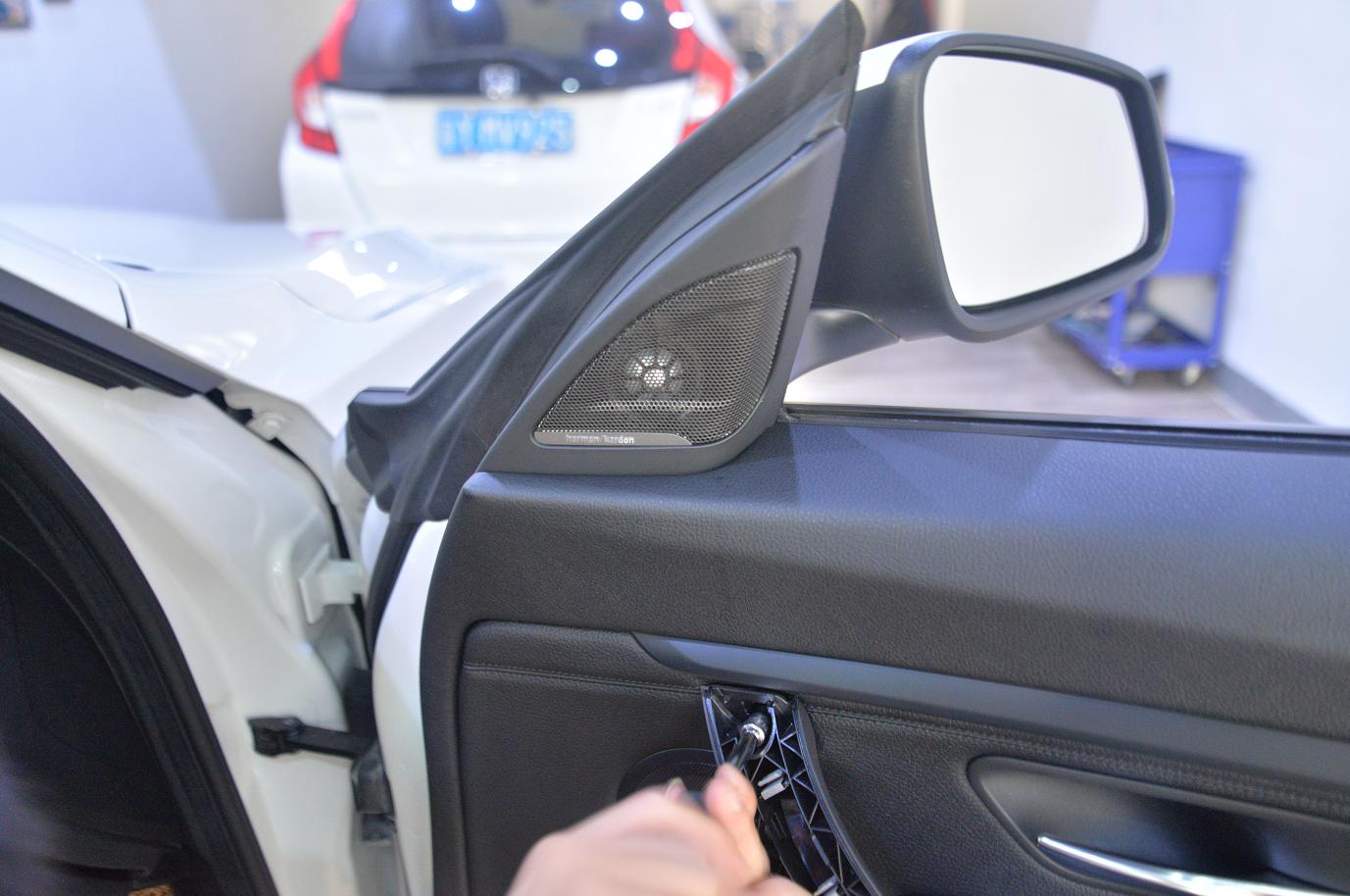 宝马3系gt安装360全景教程,宝马3系加哈曼高音喇叭