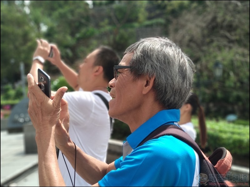 小米A1开箱评测:首款搭载AndroidOne系统的小米手机