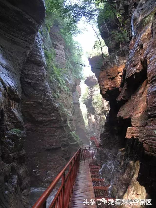 洛阳龙潭大峡谷简介,龙潭大峡谷是天下奇峡