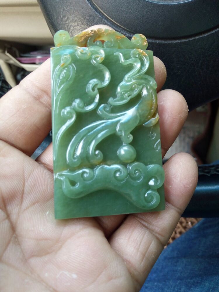 岫岩玉河磨和山料的区别,岫岩河磨玉属于和田玉吗