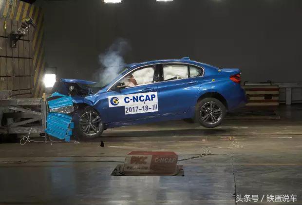 史上最破的车碰撞测试,2017碰撞测试视频最差的车