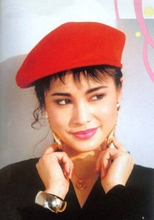 每日花语：9月13日杨柳-同日之星张晓敏/陈慧琳（图）