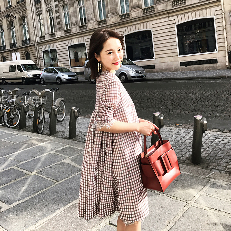 轻奢女人味连衣裙搭配,低调的时尚单品搭配连衣裙