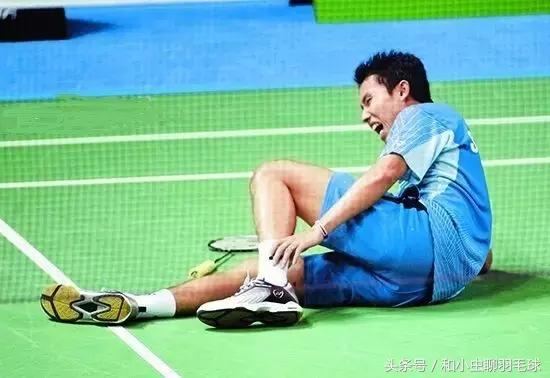 打羽毛球脚踝扭伤会骨折吗,预防脚踝扭伤羽毛球训练方法