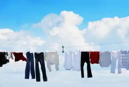 气味难闻，还发黄？教你3招正确清洗*裤内**远离妇科隐患！