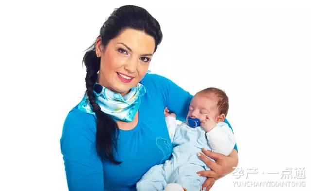 月子里让家里人照顾还是请月嫂,月子期间婆婆照顾还要月嫂吗