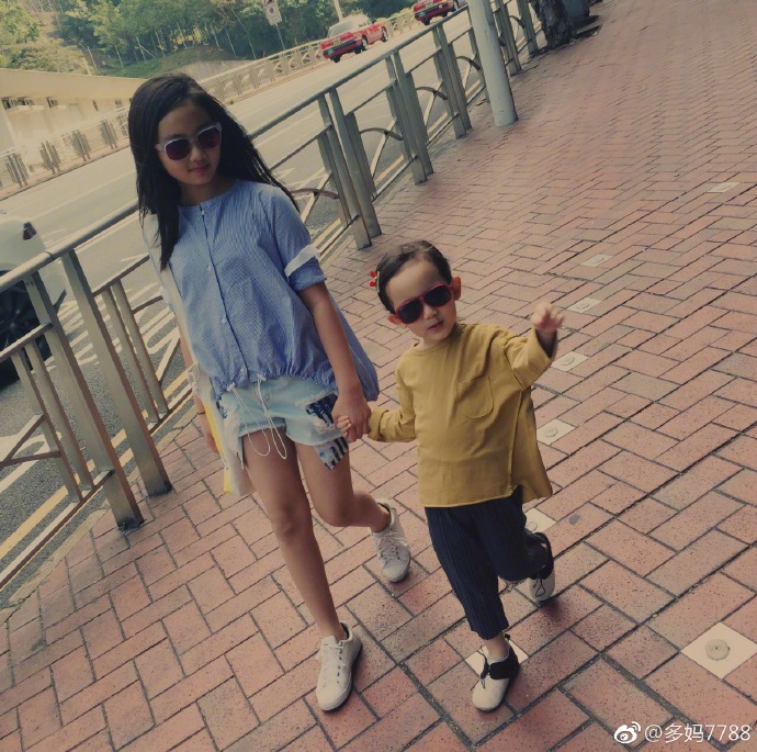 五月母女出游怎么穿,多多妈穿搭