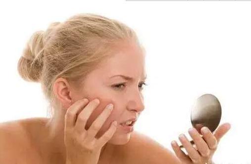 脸上皮肤严重缺水怎么补救,严重缺水皮肤怎么改善