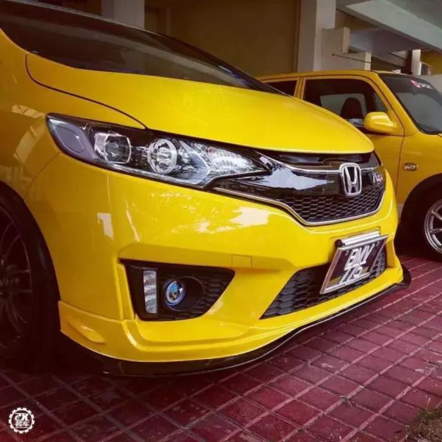 本田飞度红色改侧裙,2021款本田飞度改装大包围