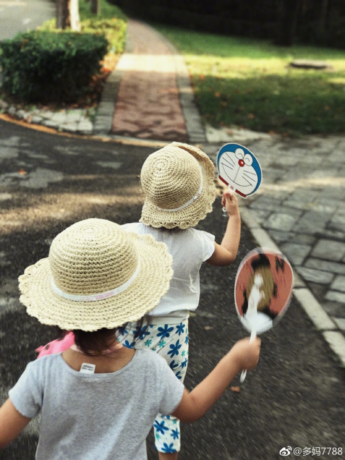 五月母女出游怎么穿,多多妈穿搭