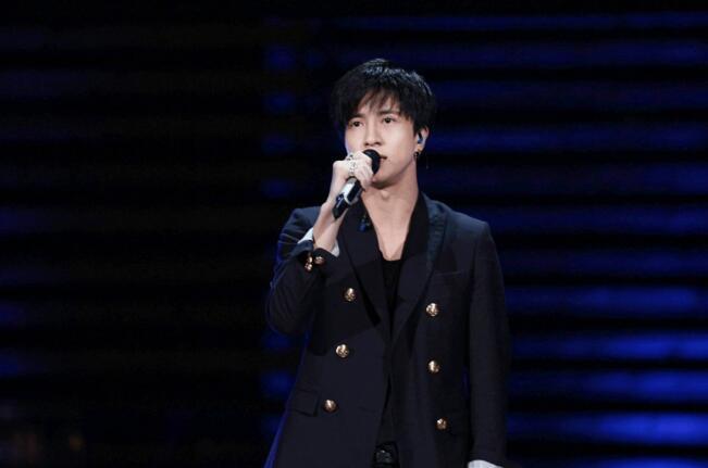 薛之谦高磊鑫李雨桐三人关系,薛之谦李雨桐高磊鑫