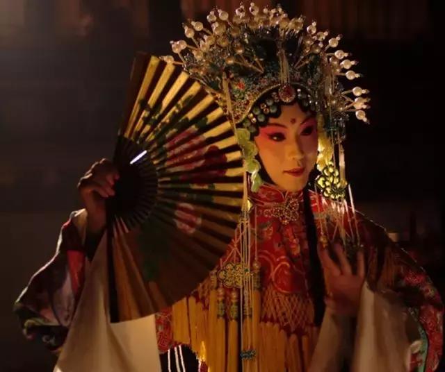 有一种戏曲唱词比诗词还美,超级唯美的戏曲唱词