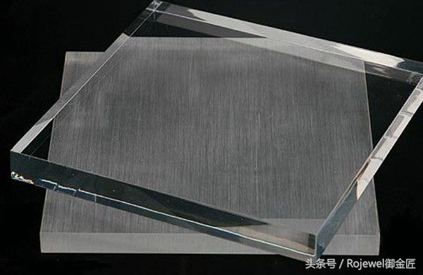 手表泡泡镜与蓝宝石哪个好,v7钛马克十八表镜是蓝宝石的吗