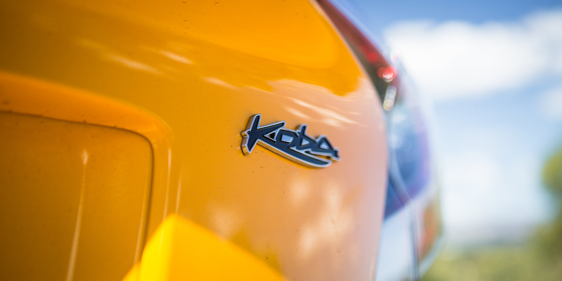 全新丰田C-HR申报图,新款丰田c-hr混动版海外到店实拍