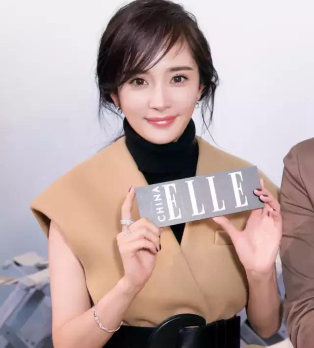 带货女王杨幂又出新花样了,杨幂私服带货