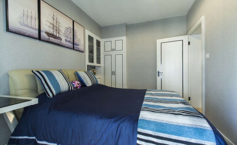 吧台做隔断属于鸡肋吗,吧台做入户隔断