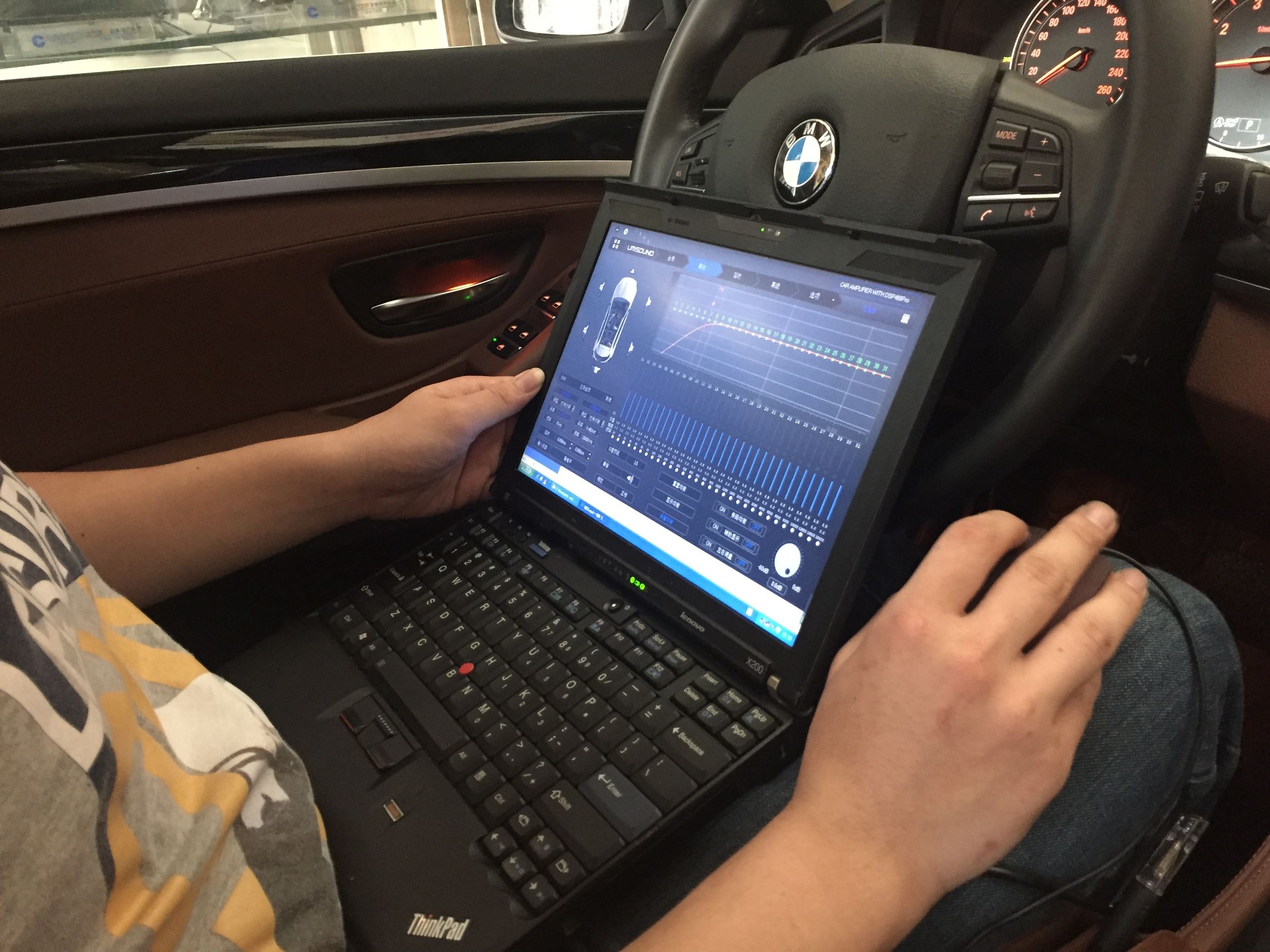 宝马5系改装大屏音频切换,优美声dsp480功放测评