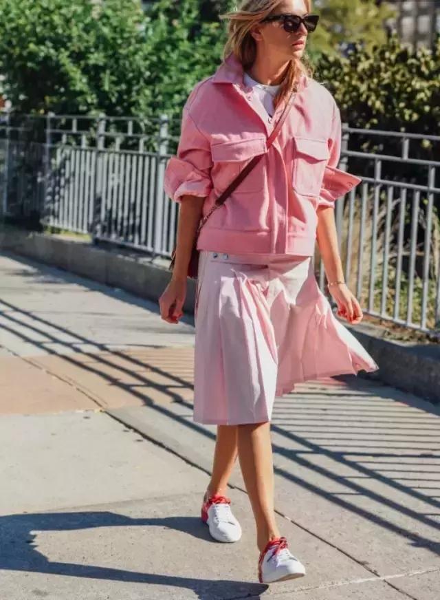 2021什么小白鞋经典又时尚女,小白鞋与运动鞋哪款比较时尚百搭