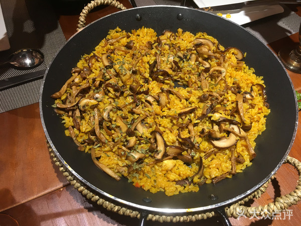 超级好吃的西班牙海鲜饭,美食攻略西班牙海鲜饭