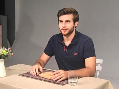 请100个老外吃中国美食,一群老外试吃中国美食