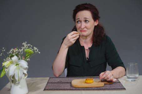 请100个老外吃中国美食,一群老外试吃中国美食