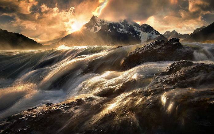 苹果新品发布会后股价为什么会跌,苹果罕见促销难挡股价跌势