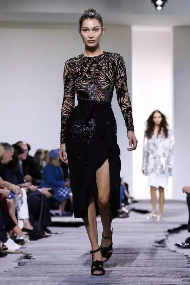 带货女王杨幂又出新花样了,杨幂私服带货