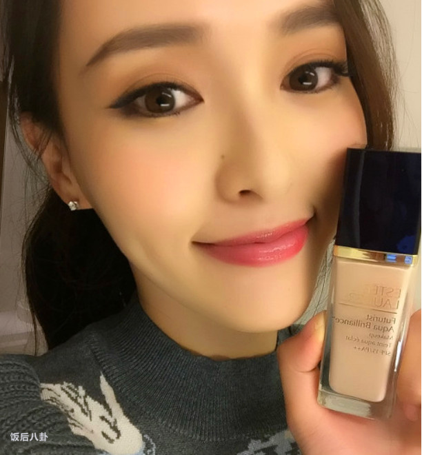 杨幂成轻奢品牌全球代言人，80后小花的代言战争硝烟四起