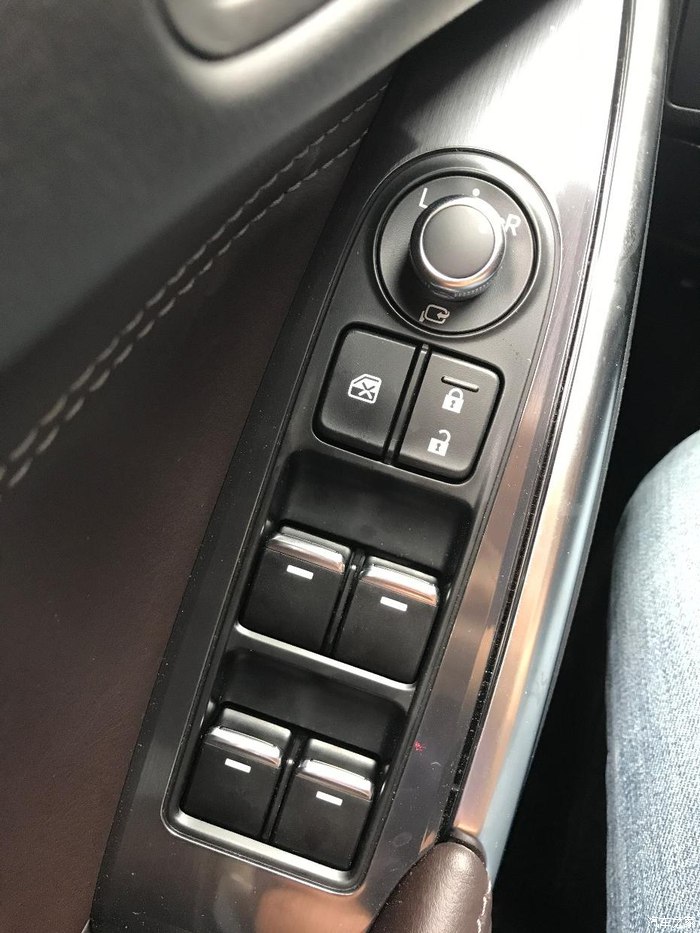 阿特兹换挡略有顿挫正常吗,阿特兹2.5蓝天运动版有拨片换挡