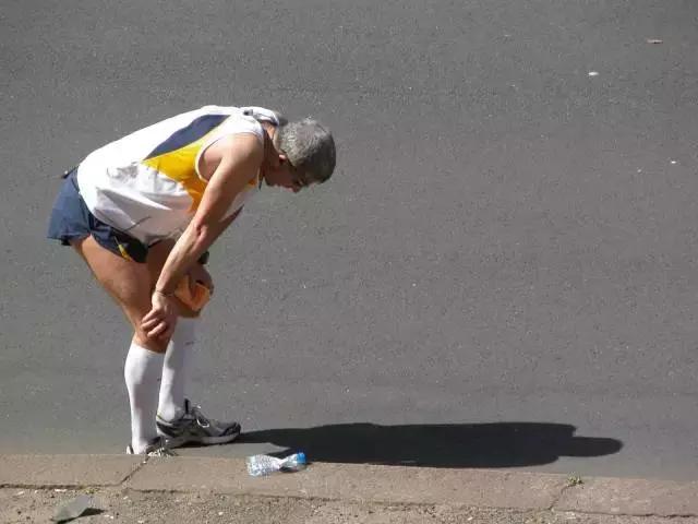 马拉松如何做到后程不掉速,马拉松途中跑不完怎么办