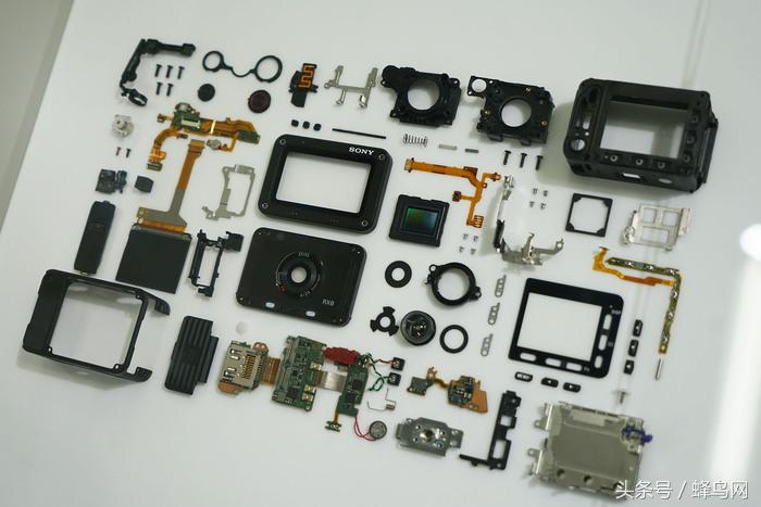 索尼黑卡rx0ii,索尼发布的第一代黑卡rx0