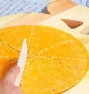 你看上去有点背驼，其实是手臂粗