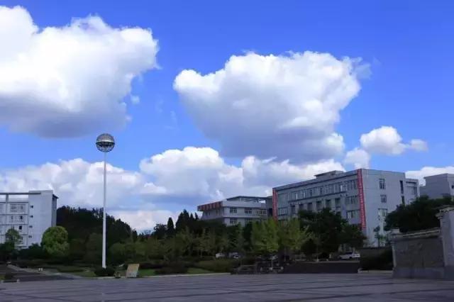 蓬溪——我的家乡，云朵飘过的每一帧都美的不真实……