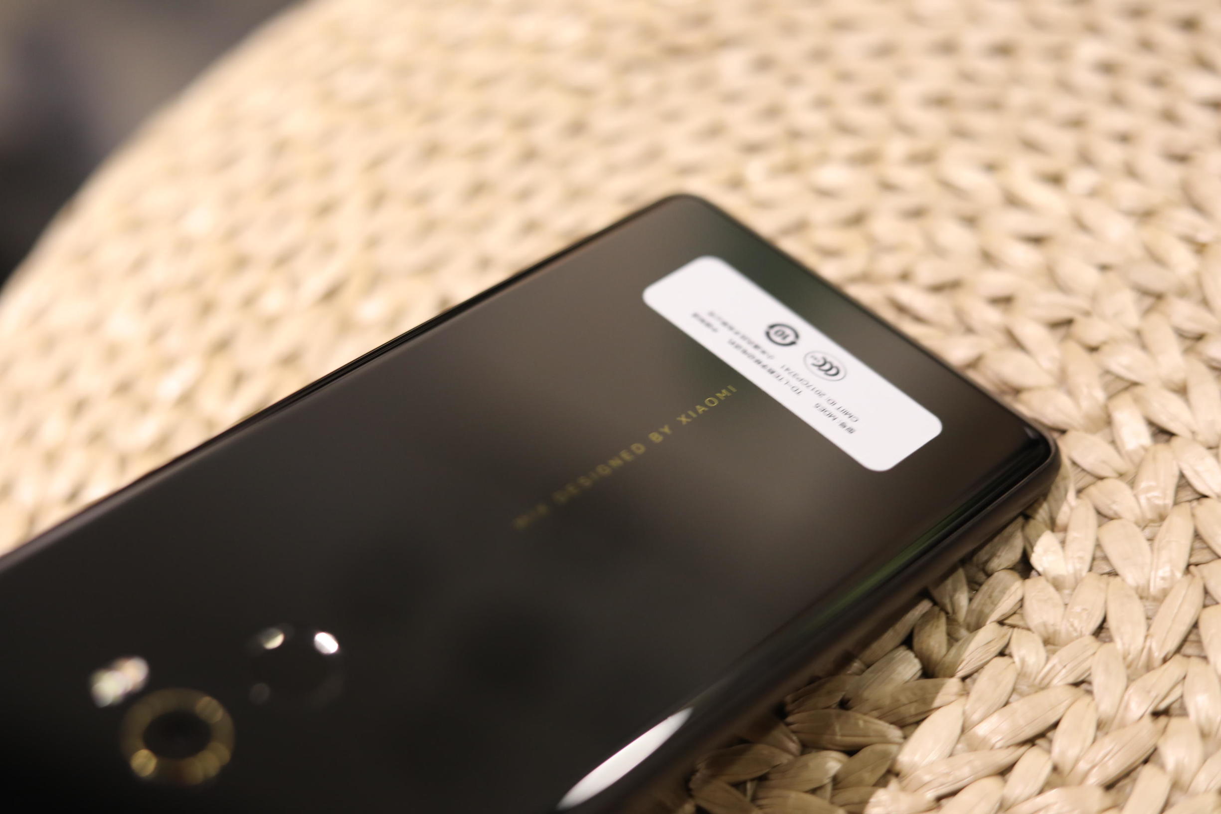 小米mix屏幕对比小米mix2,小米mix和小米mix2对比