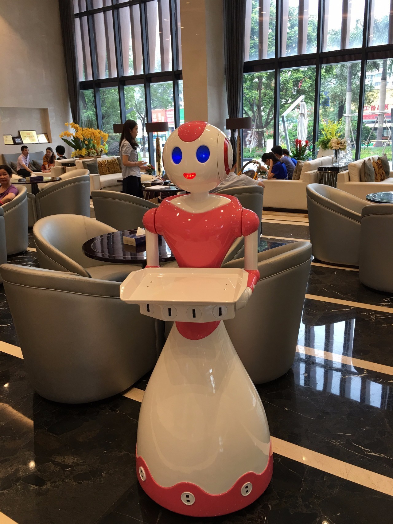 6米8的大黄蜂,800多块的大黄蜂机器人