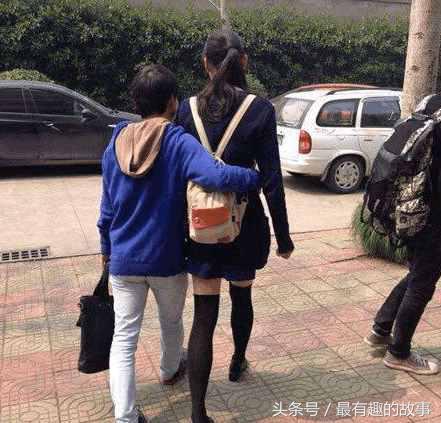 坐地铁回去的路上好像发现了什么!