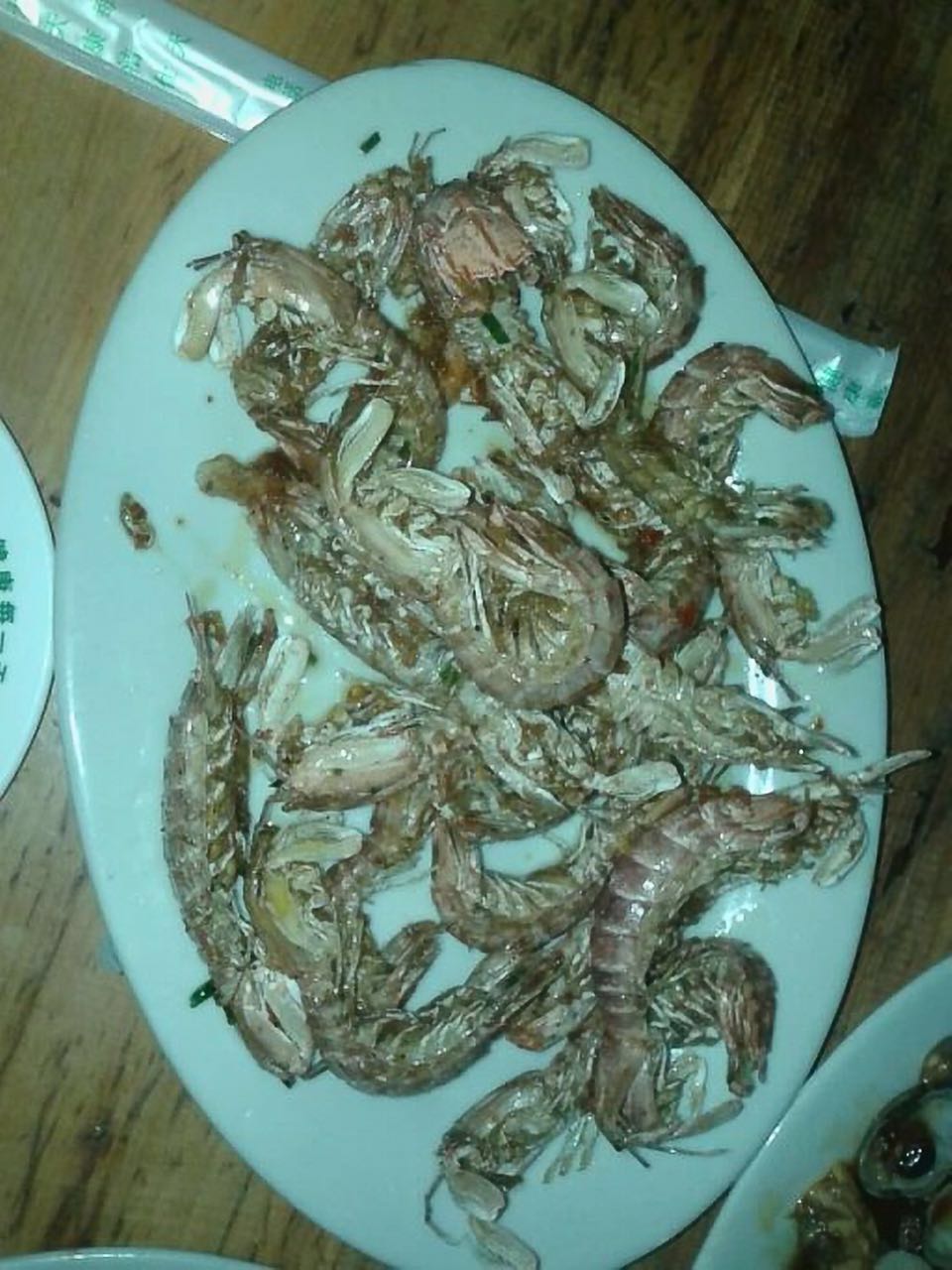 沙扒湾之旅:服务员端上来的菜让我蒙圈,被别人吃过的?