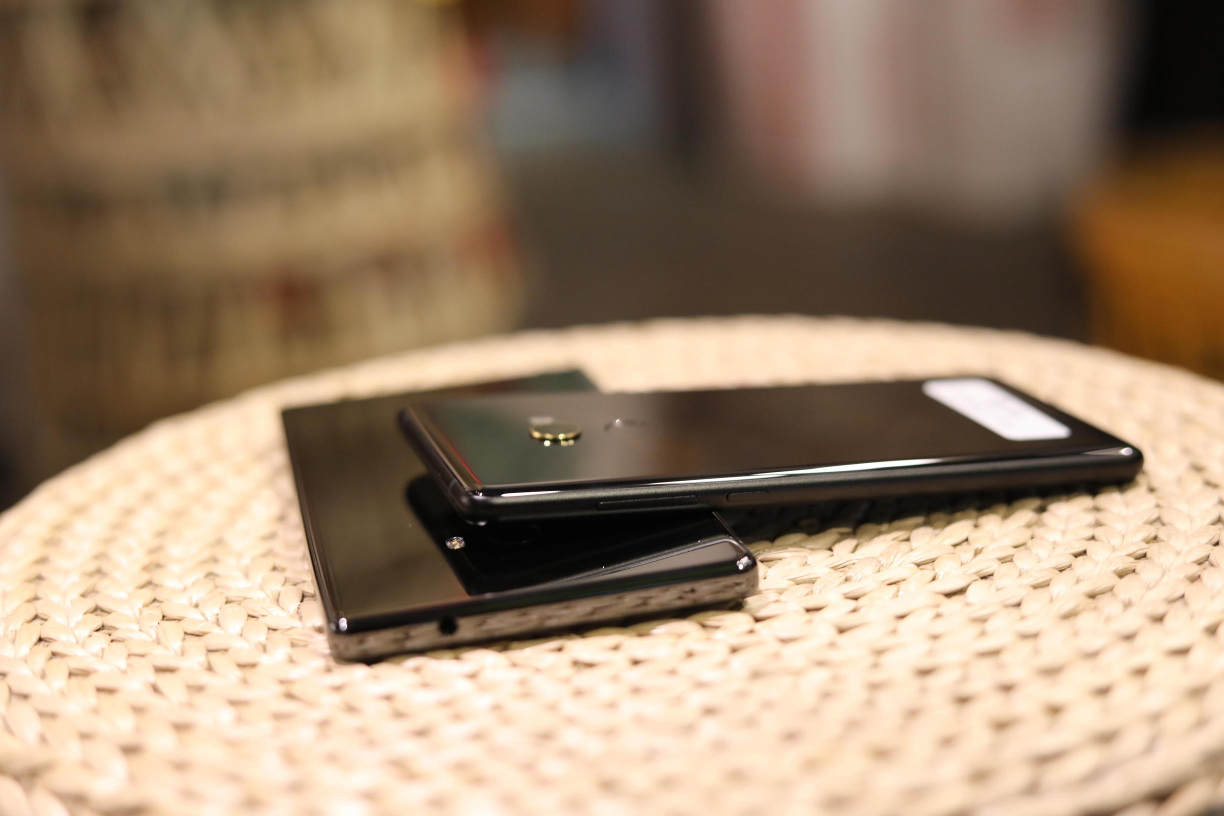 小米mix屏幕对比小米mix2,小米mix和小米mix2对比