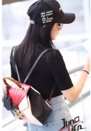 杨幂穿的gucci的格纹外套,杨幂celine上衣