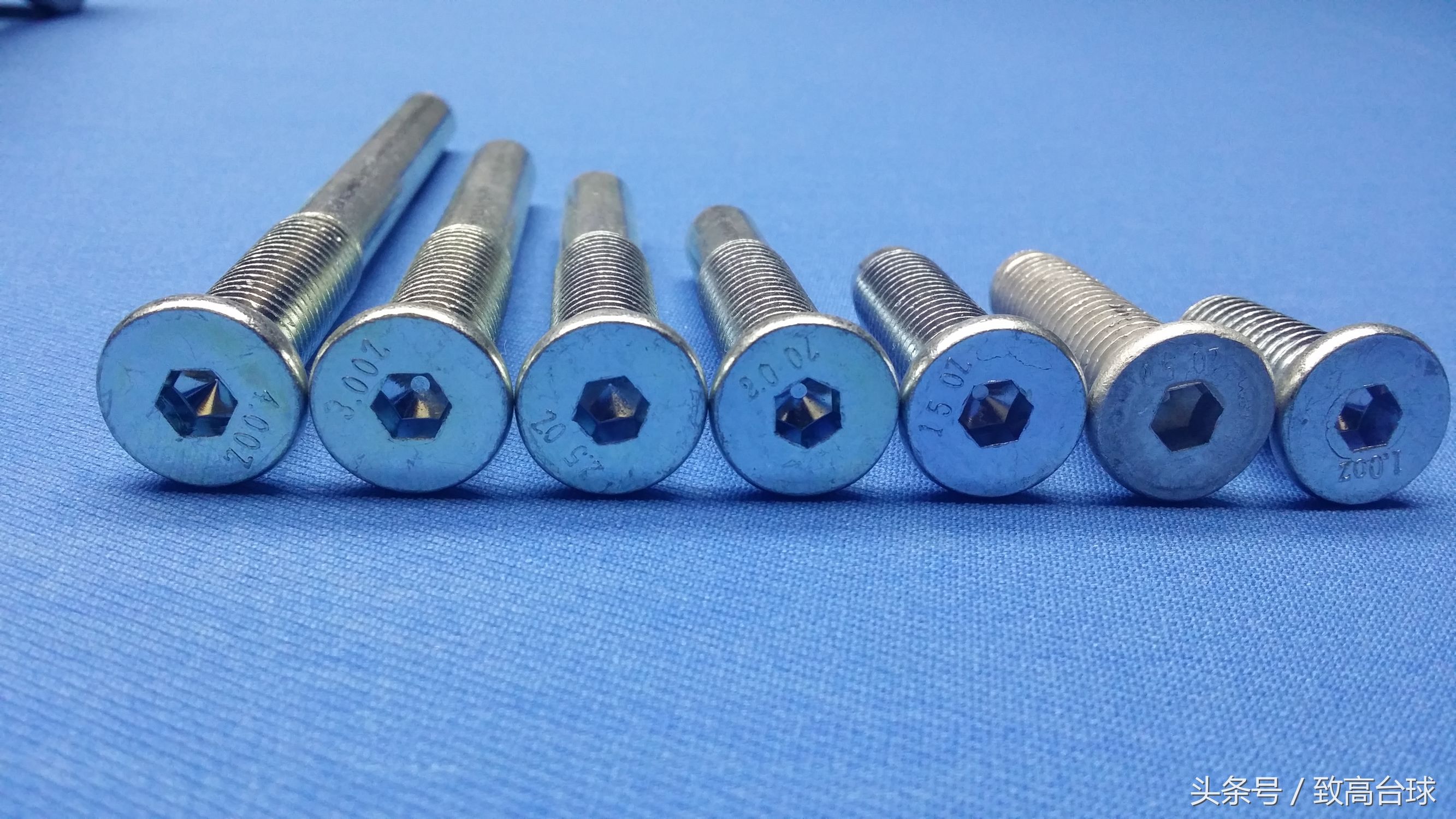 台球杆九球杆,台球杆重量和重心多少合适