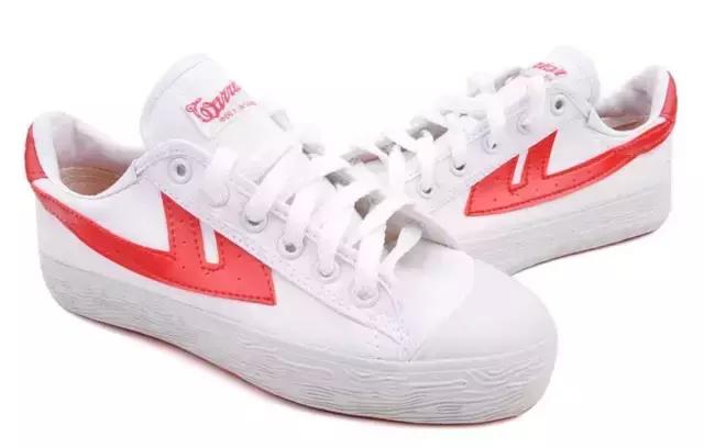 2021什么小白鞋经典又时尚女,小白鞋与运动鞋哪款比较时尚百搭